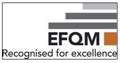 Drei unterschiedliche große Balken liegen übereinander, darunter der Schriftzug EFQM